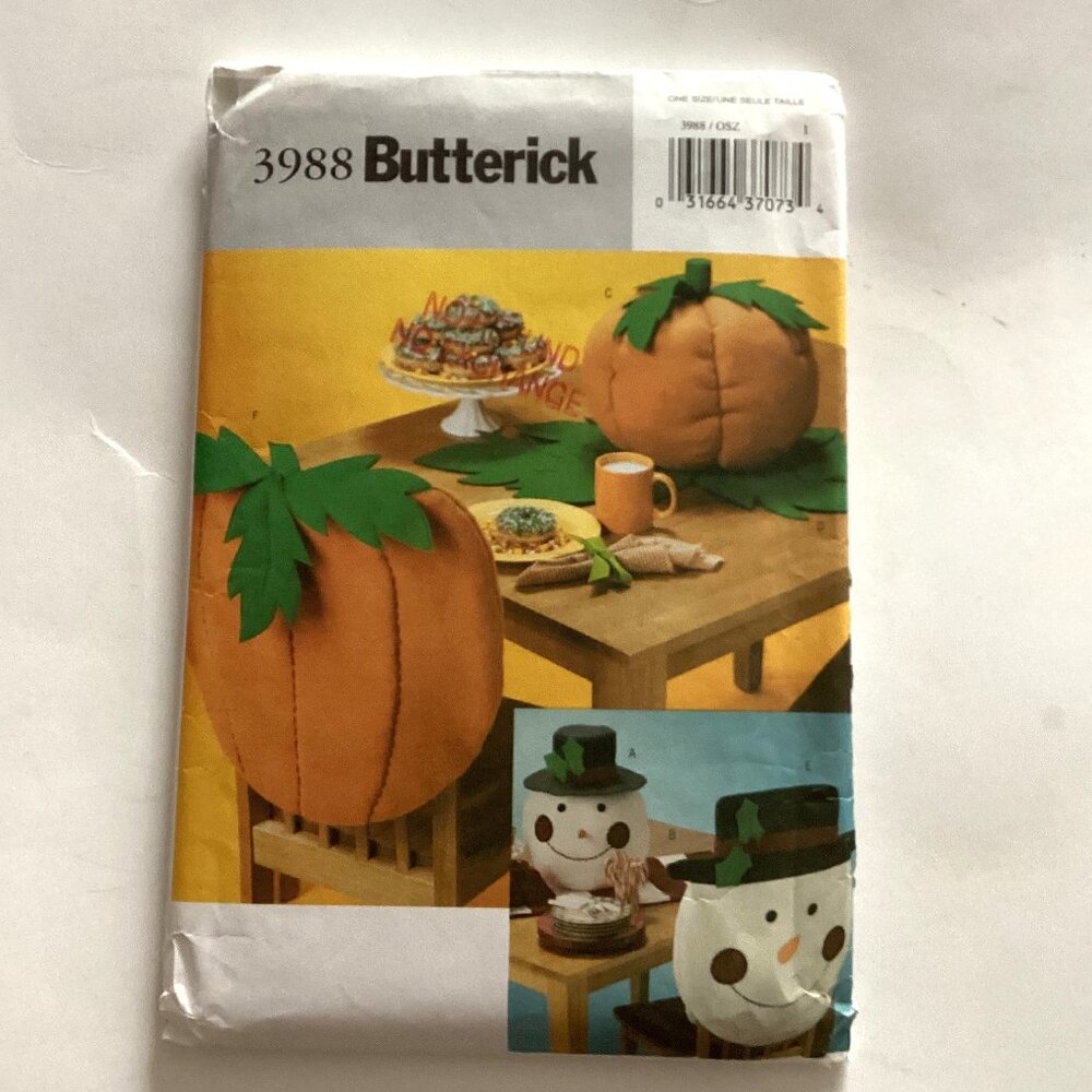Butterick Vintage Pattern # 3988 Pumpkin Fall & Christmas Crafting Decorations